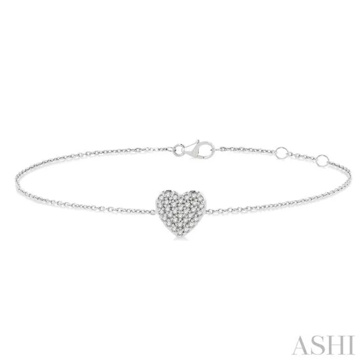 1/8 ctw Petite Heart Round Cut Diamond Fashion Bracelet in 10K White Gold