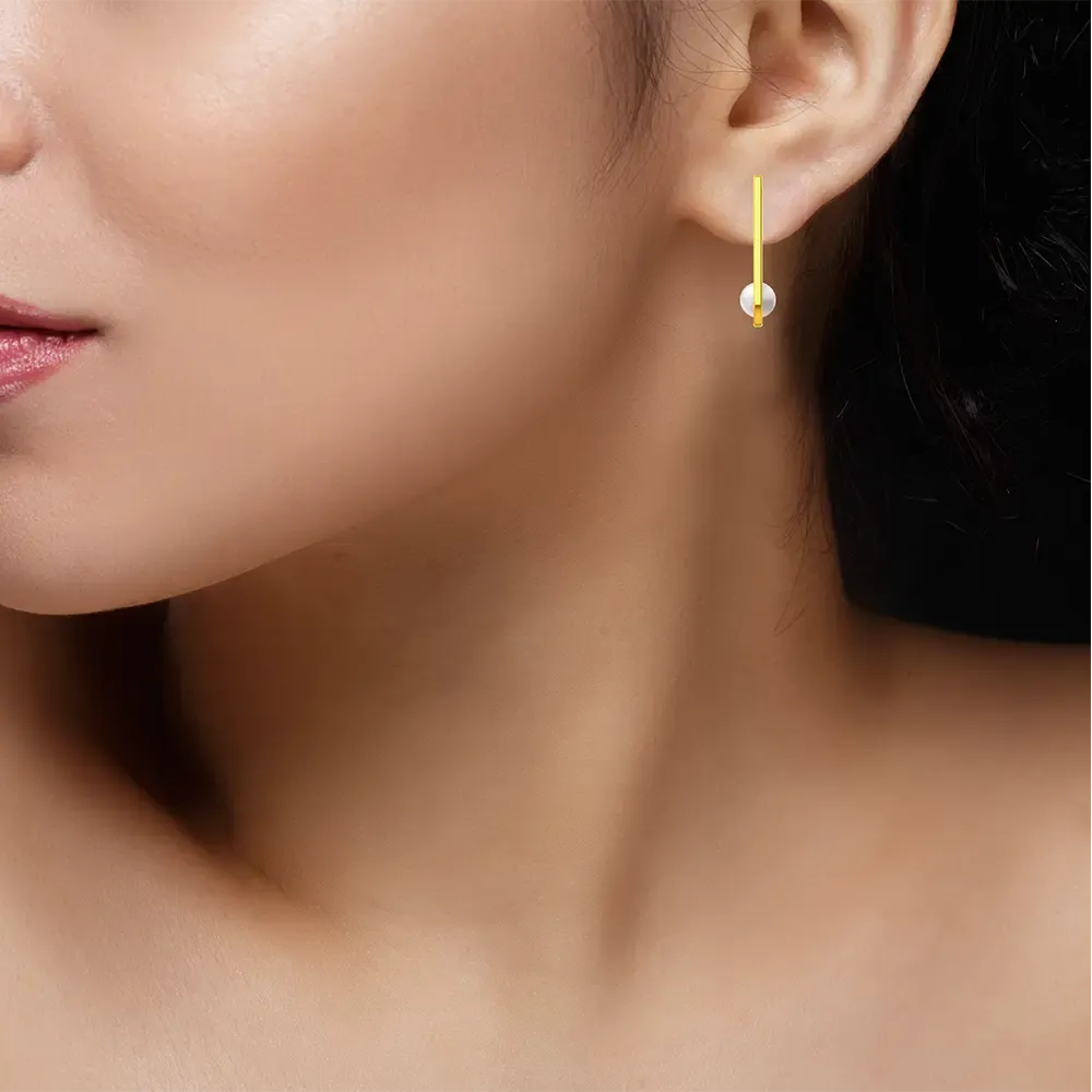 18k Gold Unique Shaped Earrings With Pearl