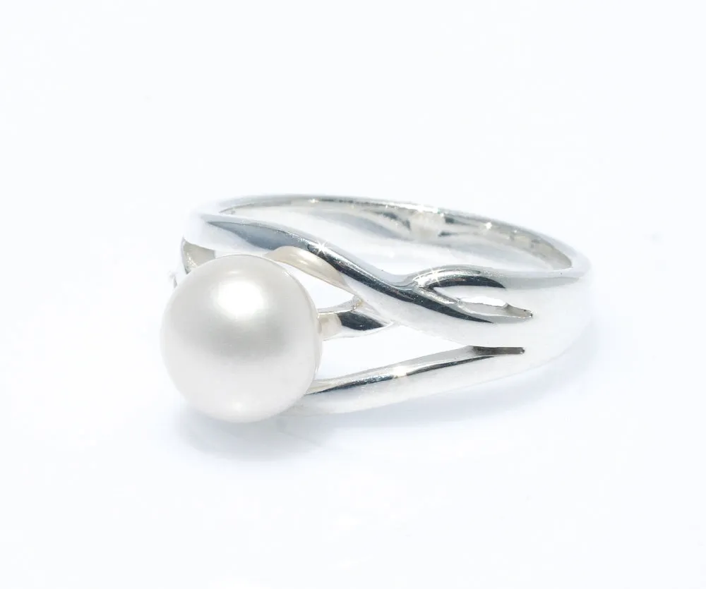 Ripple Pearl Ring