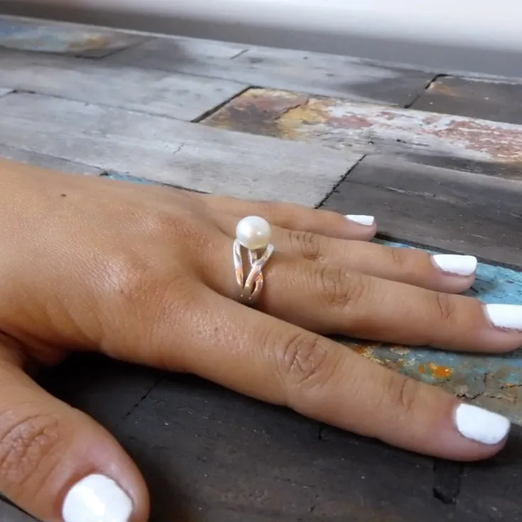 Ripple Pearl Ring