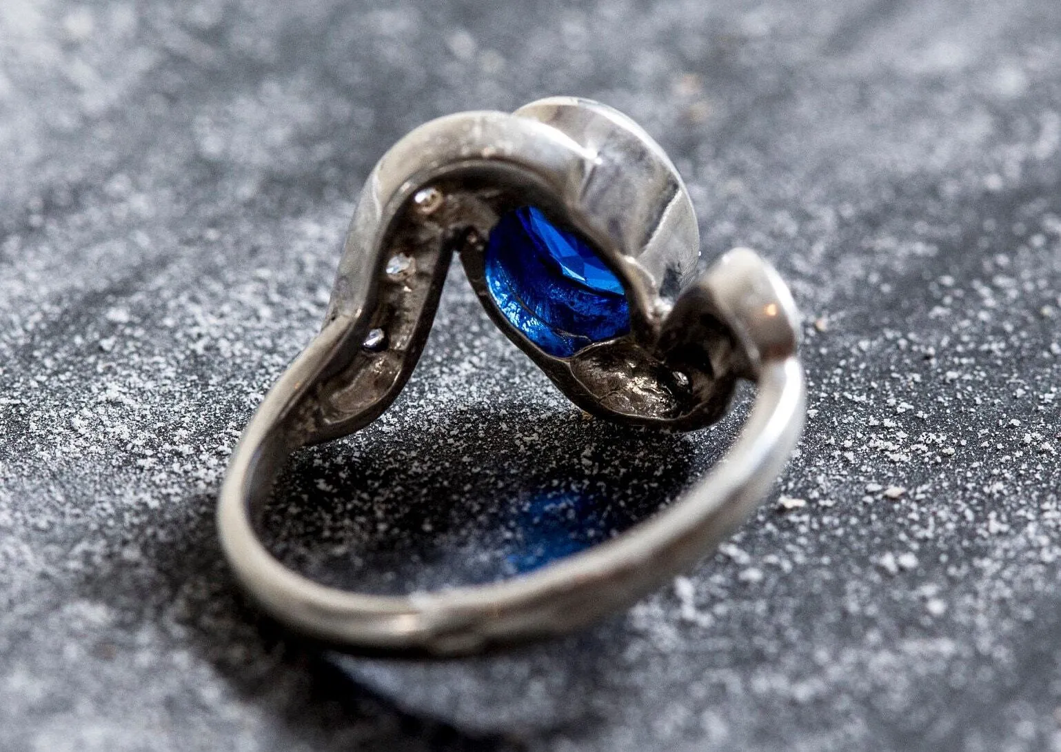 Sapphire Promise Ring - Curvy Blue Ring - Unique Vintage Ring